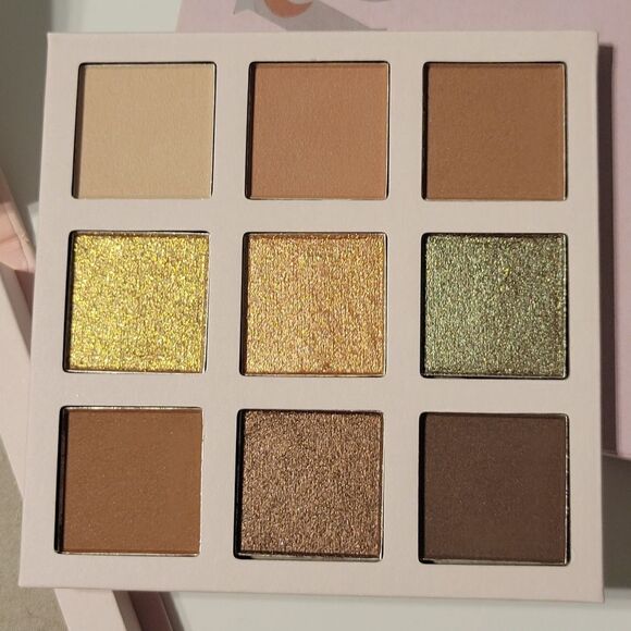 REVOLVE PLEY BEAUTY 9 COLOR EYESHADOW PALETTE NEW NWT NUDE COLORS NUDIE - Picture 9 of 9